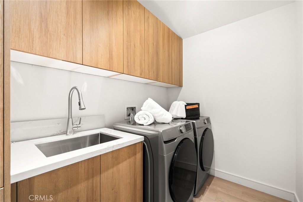 3221 Country Club Drive