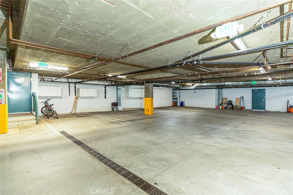 2716 Honolulu Avenue 103