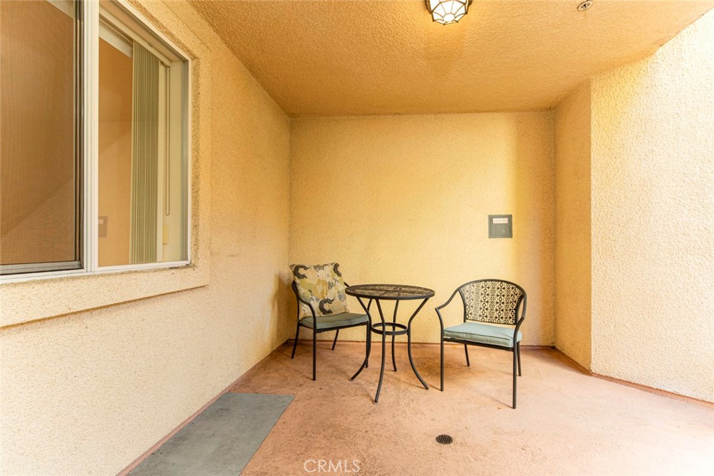 2716 Honolulu Avenue 103