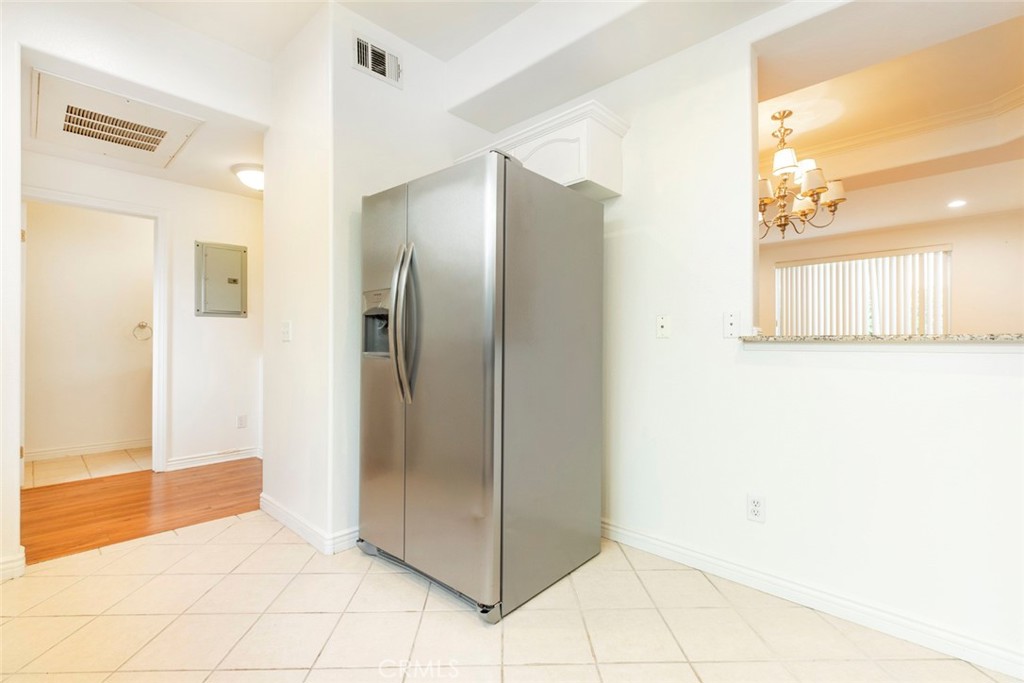 2716 Honolulu Avenue 103