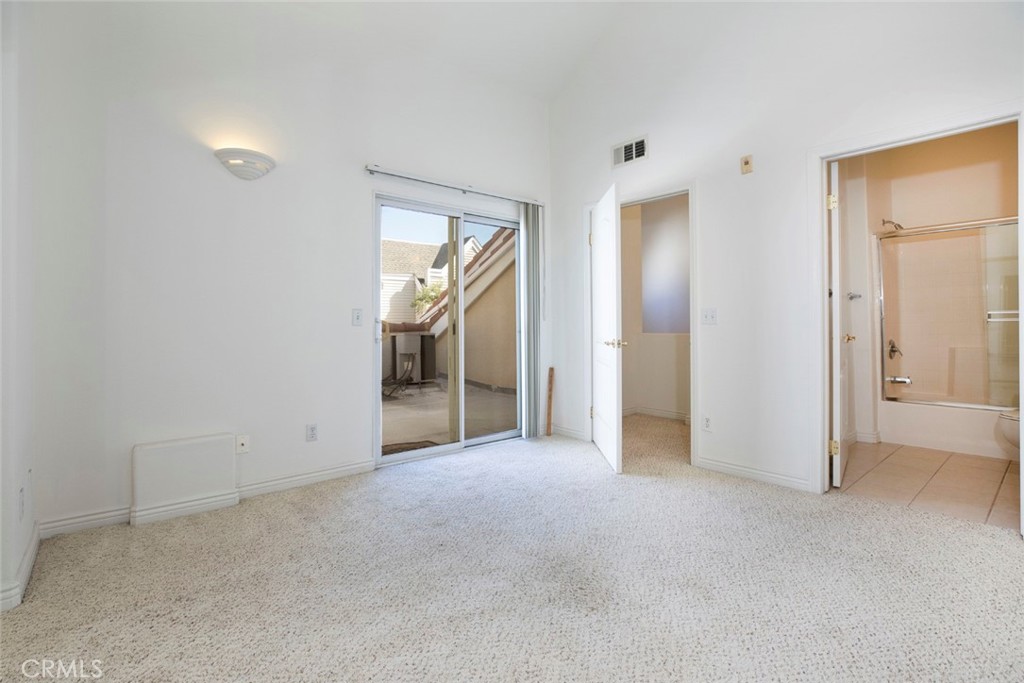 2716 Honolulu Avenue 103