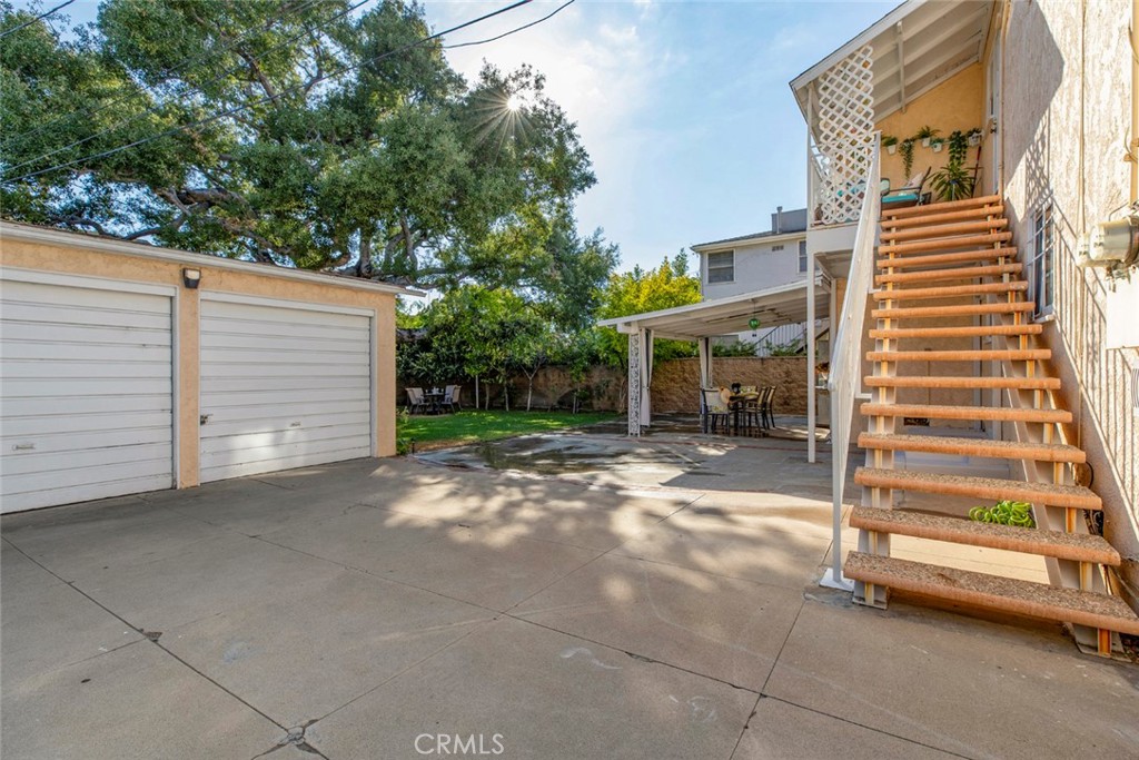 812 814 E Doran Street