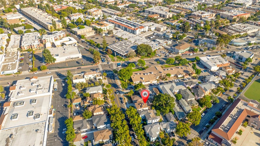 812 814 E Doran Street