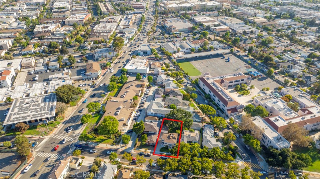 812 814 E Doran Street