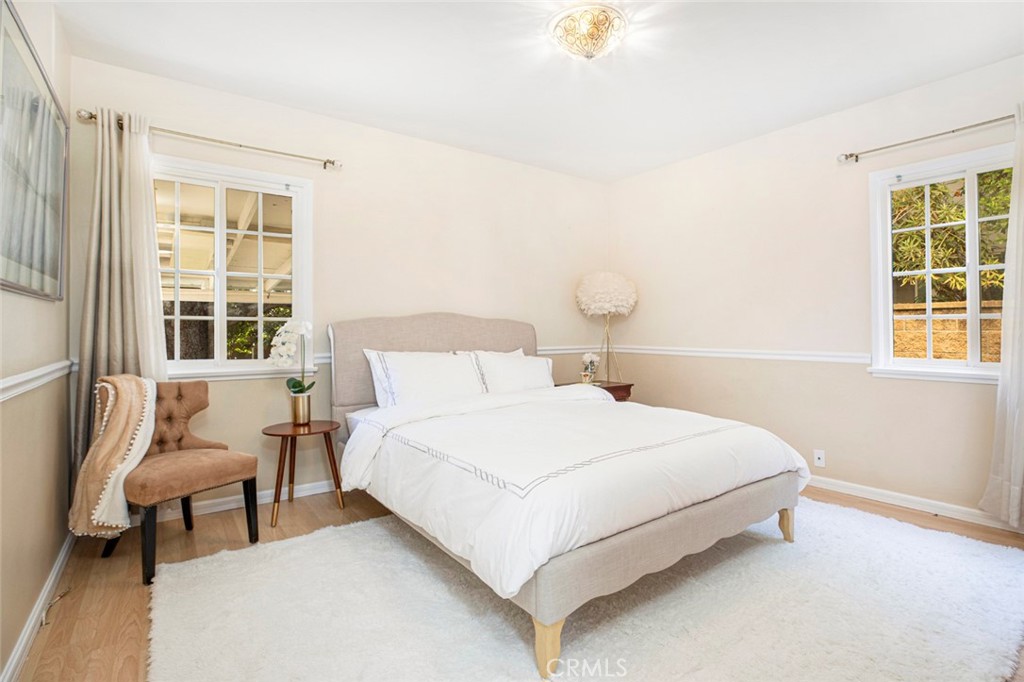 812 814 E Doran Street