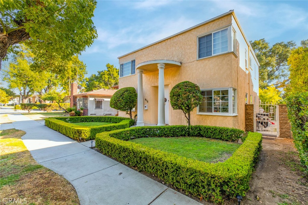 812 814 E Doran Street