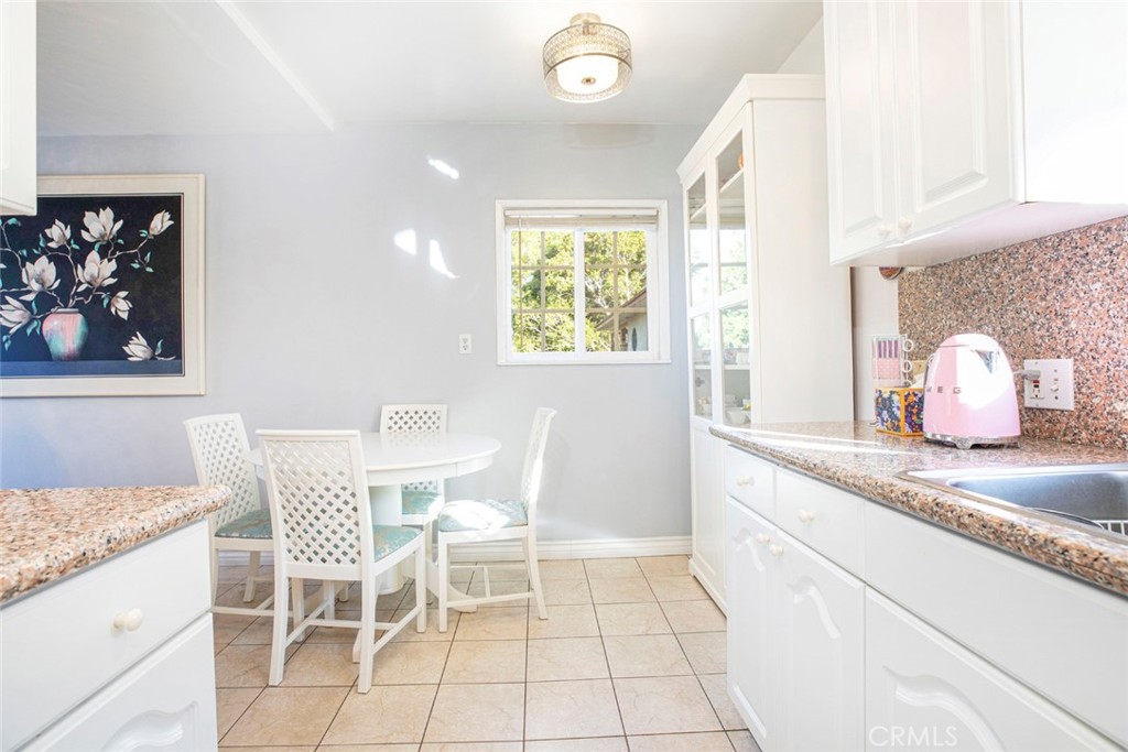 812 814 E Doran Street