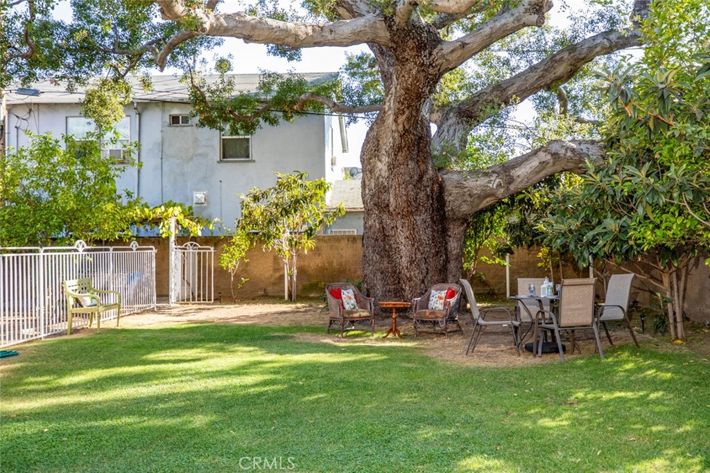 812 814 E Doran Street