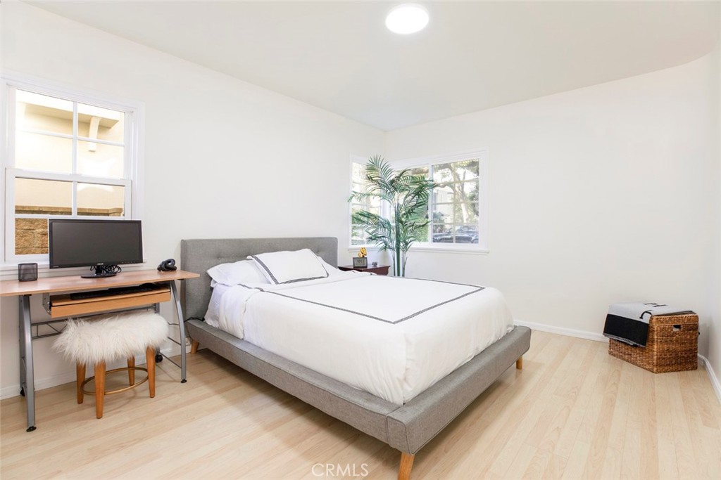 812 814 E Doran Street