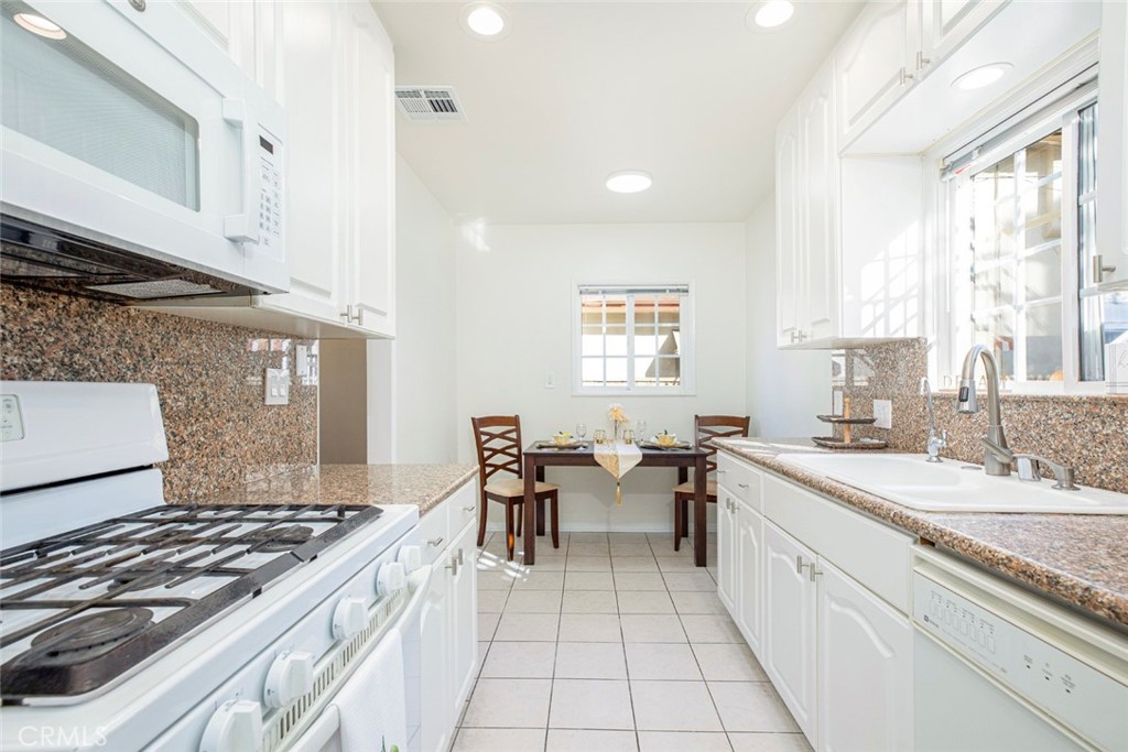 812 814 E Doran Street