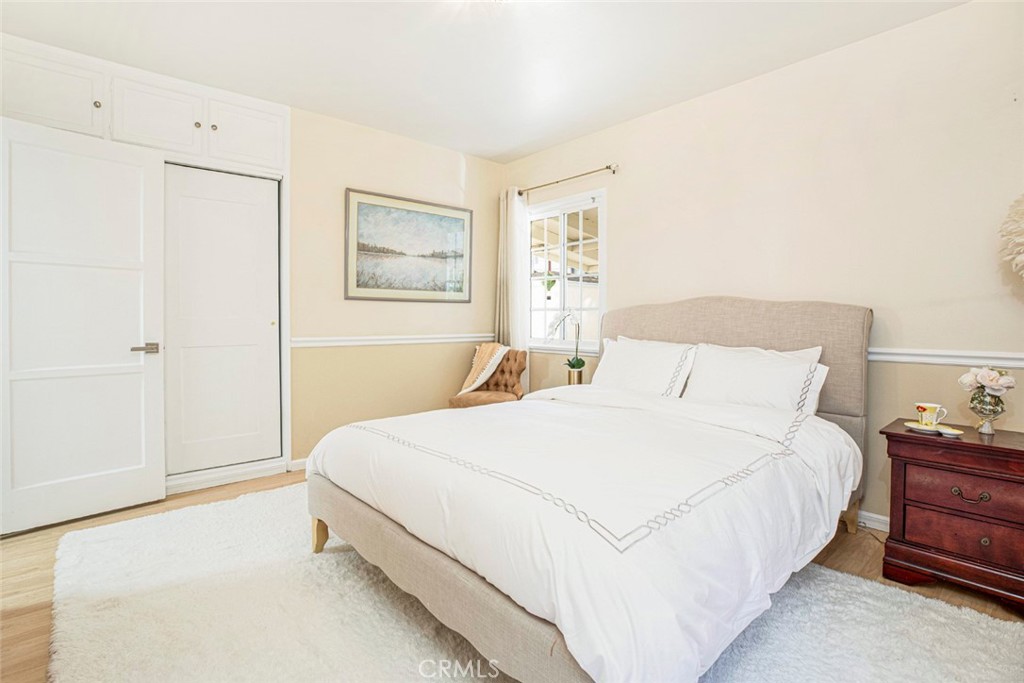 812 814 E Doran Street