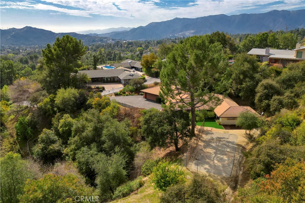 5366 Vista Lejana Lane