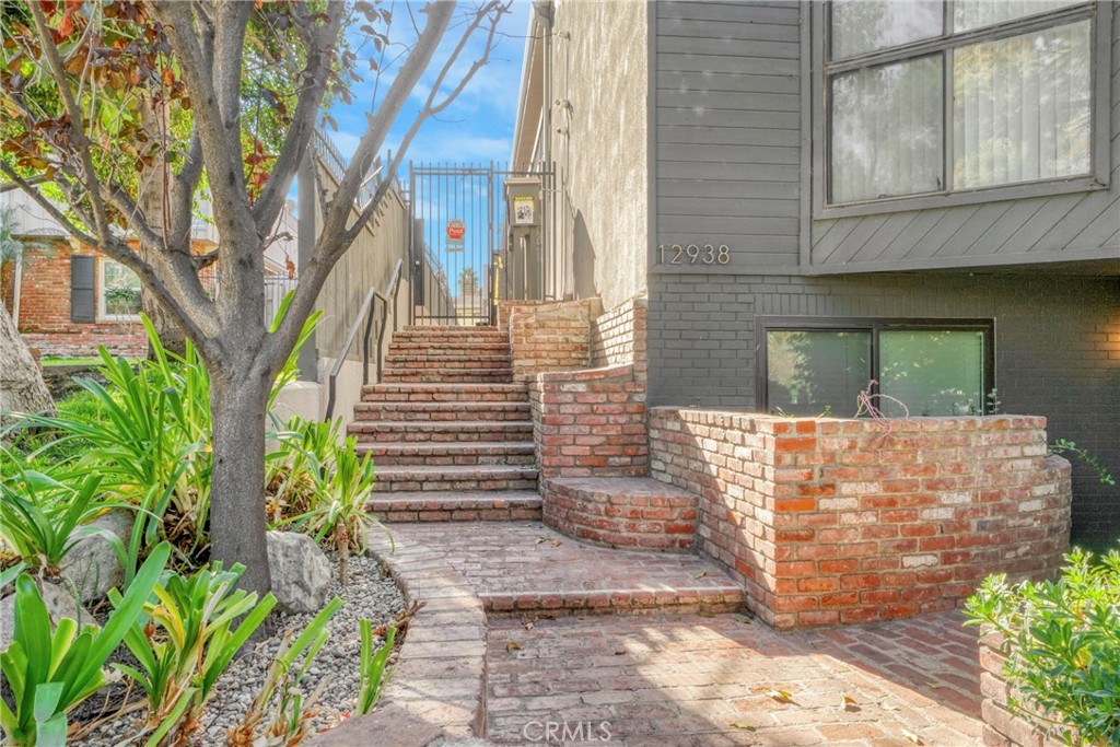 12938 Valleyheart Drive 5