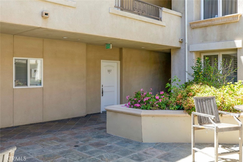 15206 Burbank Boulevard 107