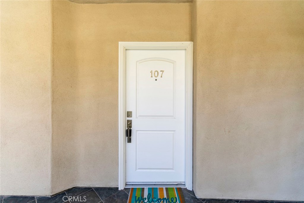 15206 Burbank Boulevard 107