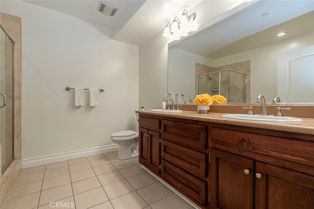 15206 Burbank Boulevard 107