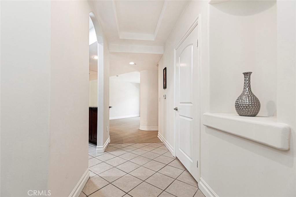15206 Burbank Boulevard 107