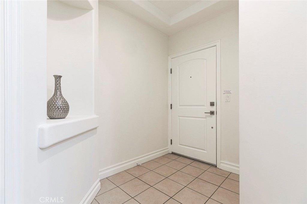 15206 Burbank Boulevard 107
