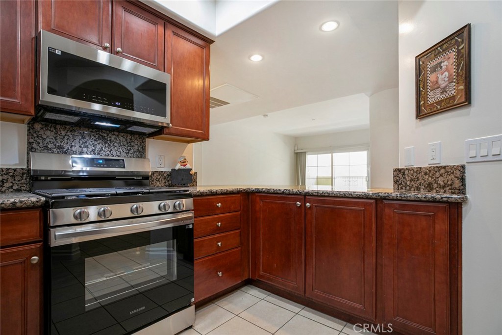 15206 Burbank Boulevard 107