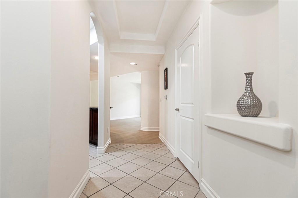 15206 Burbank Boulevard 107