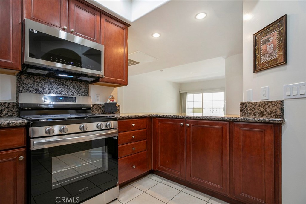 15206 Burbank Boulevard 107
