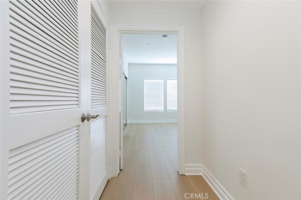 15206 Burbank Boulevard 107