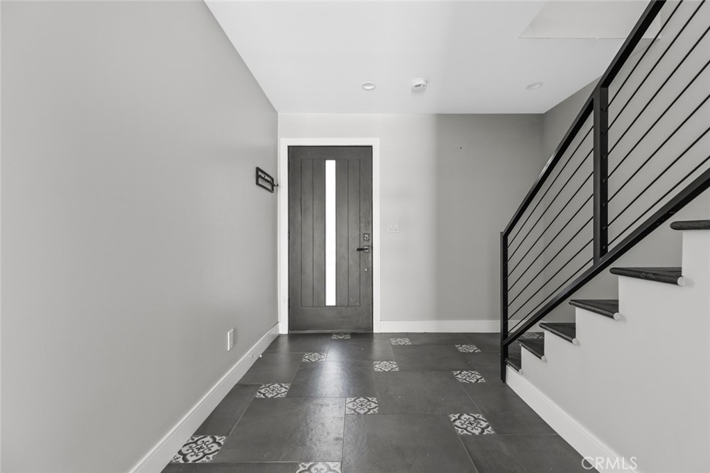 14436 1/2 Tiara Street