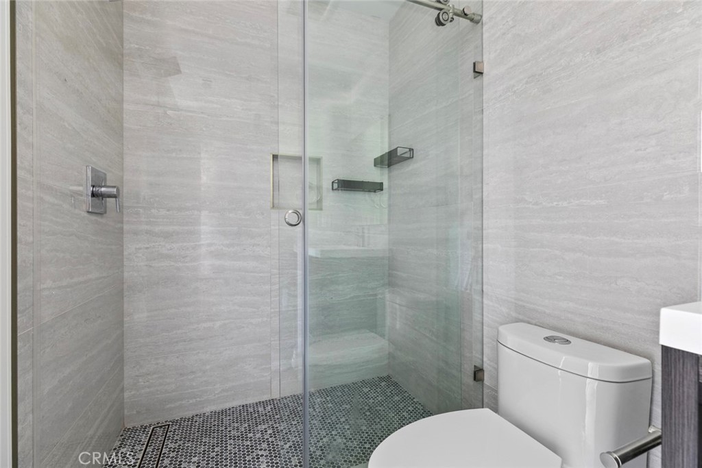 14436 1/2 Tiara Street