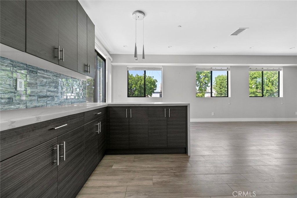 14436 1/2 Tiara Street