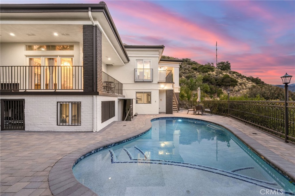 3426 Ayars Canyon