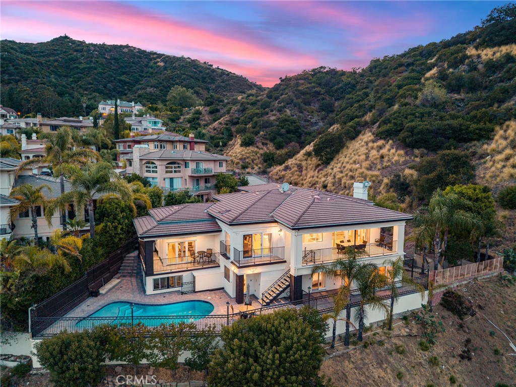 3426 Ayars Canyon
