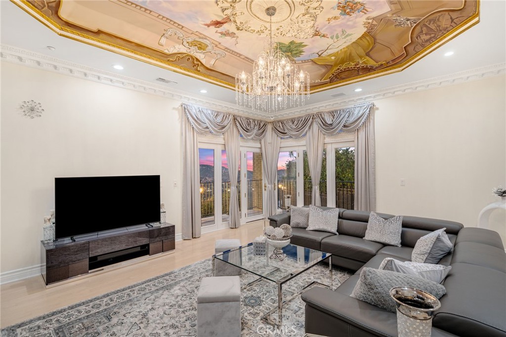 3426 Ayars Canyon