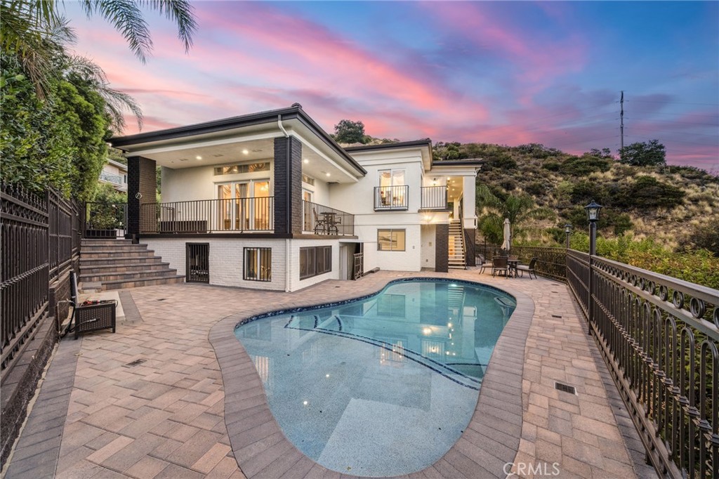 3426 Ayars Canyon