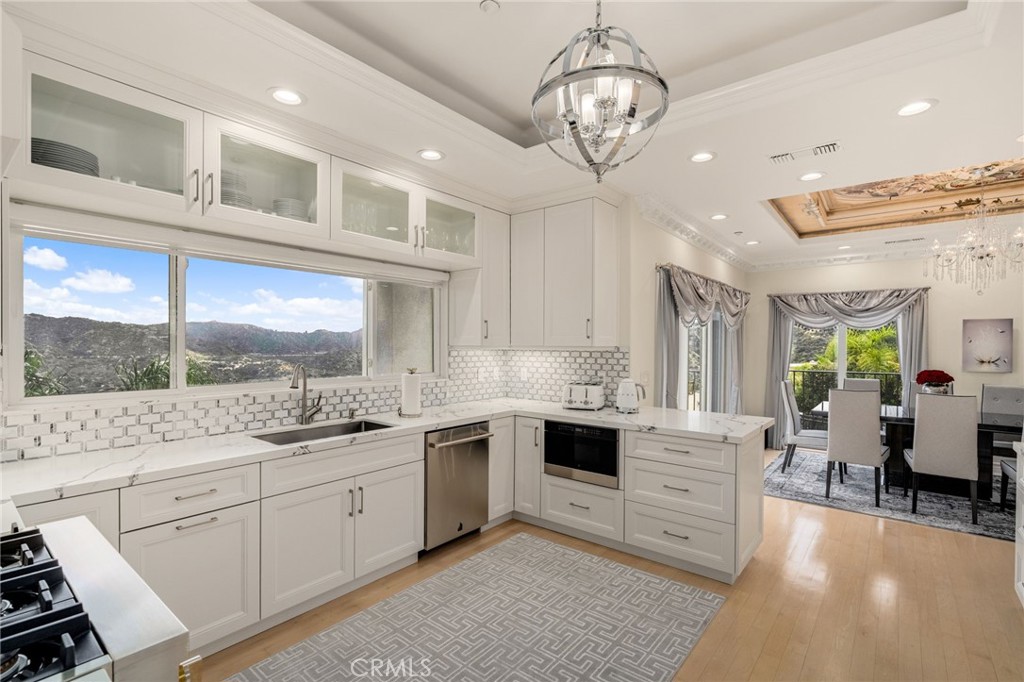 3426 Ayars Canyon
