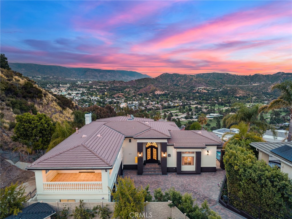 3426 Ayars Canyon