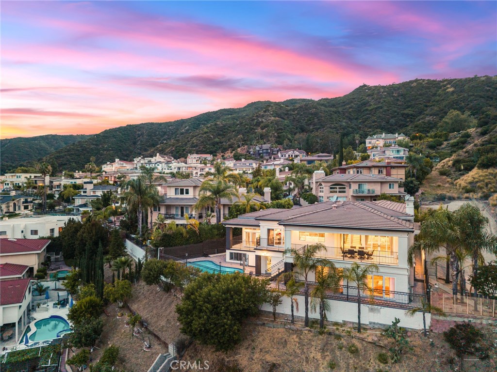 3426 Ayars Canyon