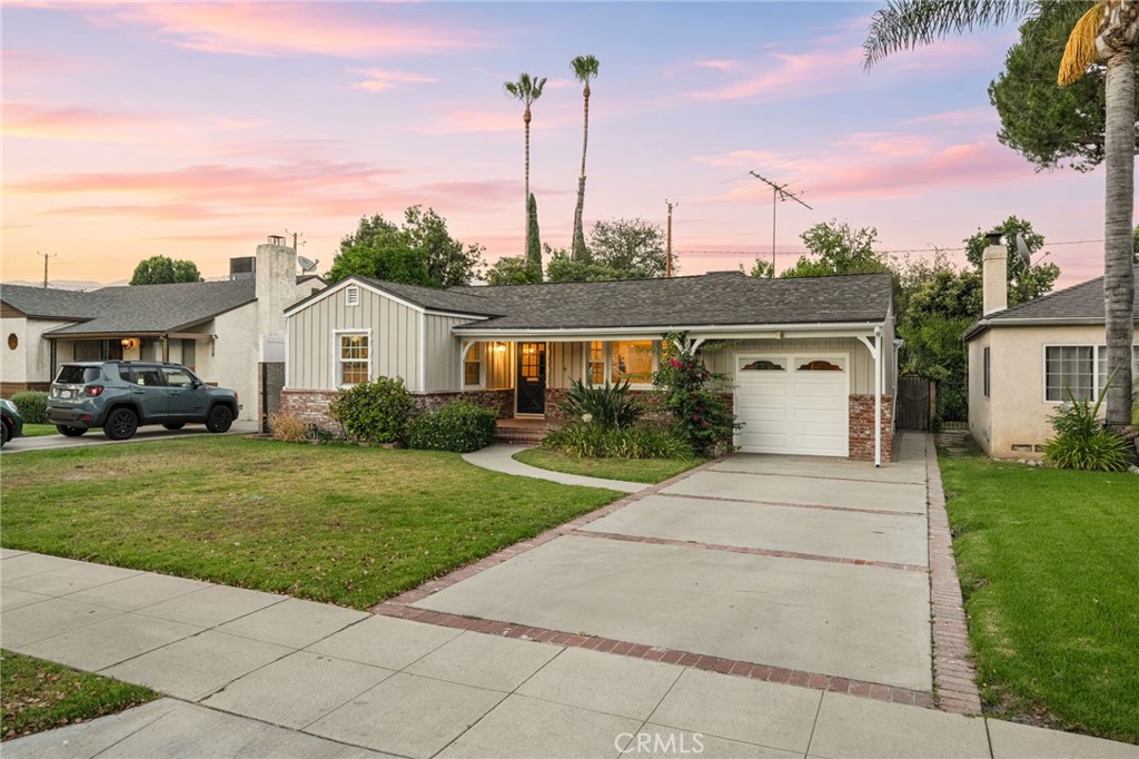 504 N Reese Place