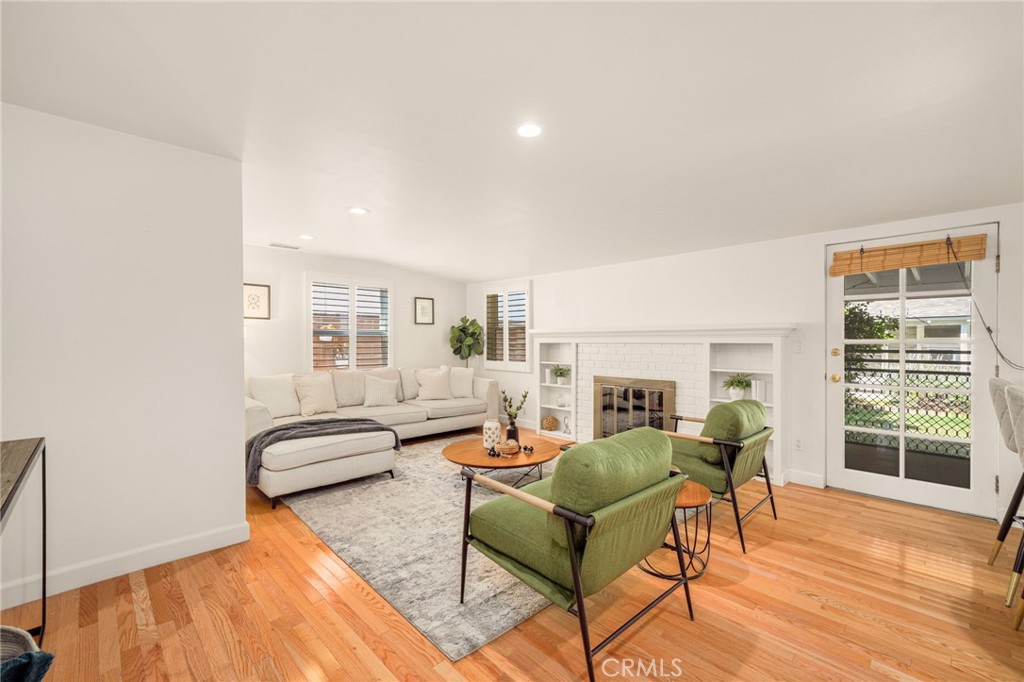 504 N Reese Place