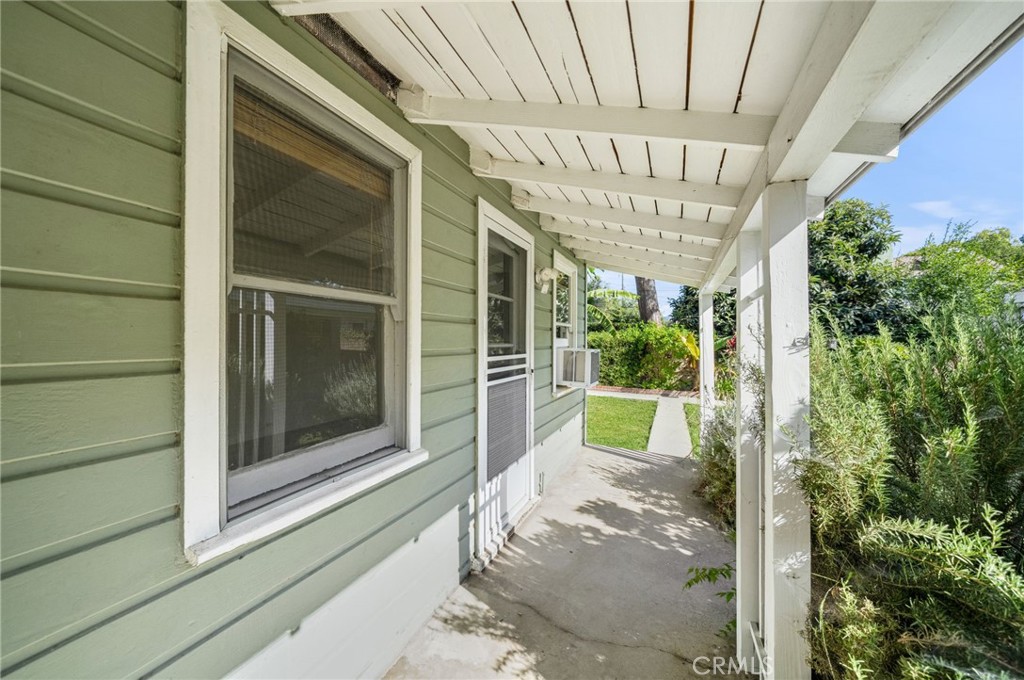 504 N Reese Place