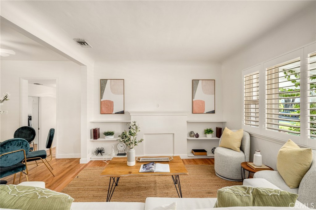 504 N Reese Place