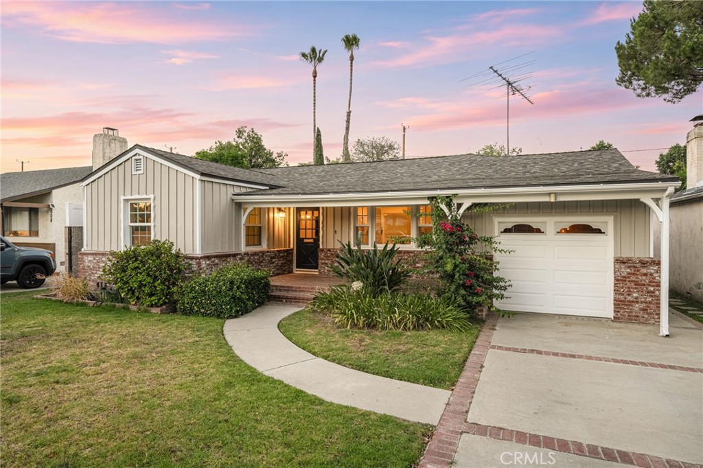 504 N Reese Place