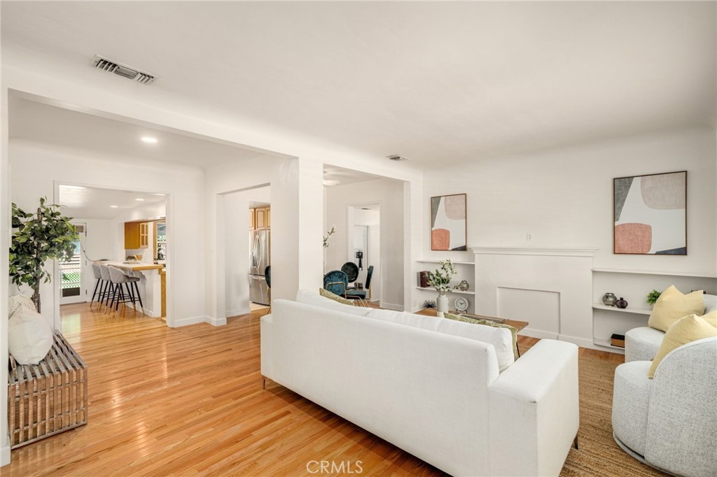 504 N Reese Place
