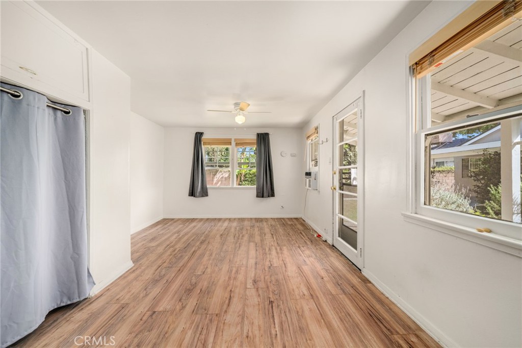 504 N Reese Place