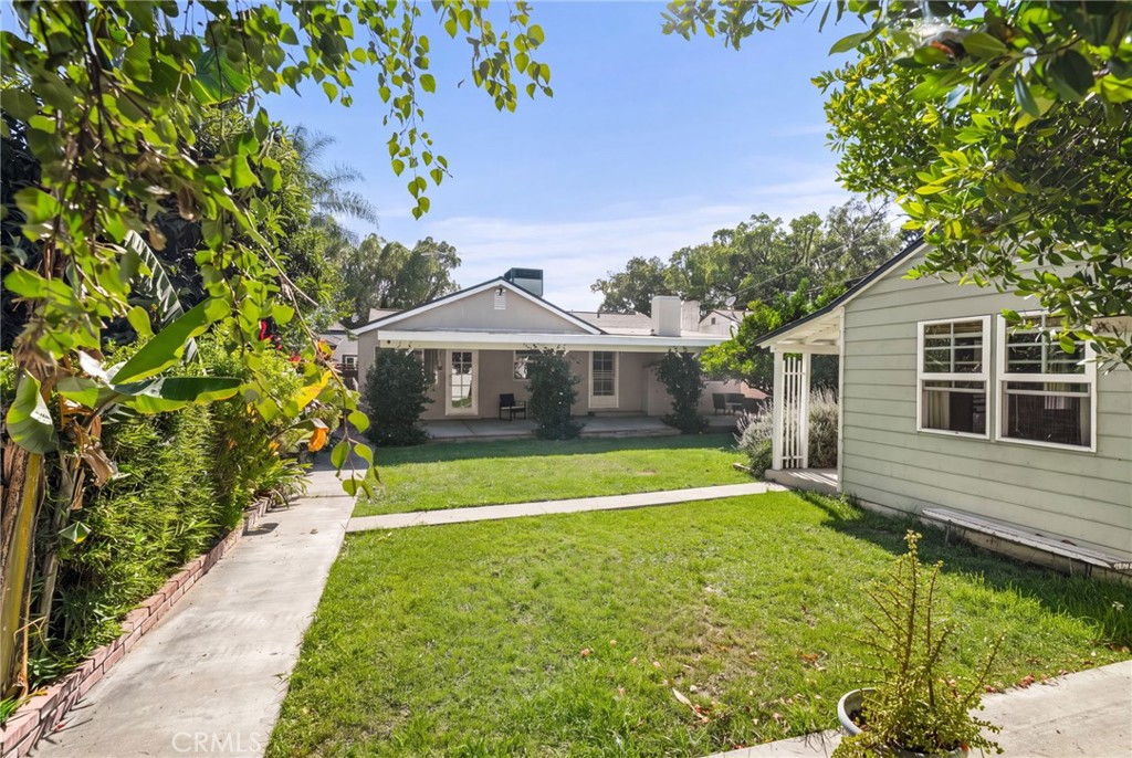 504 N Reese Place