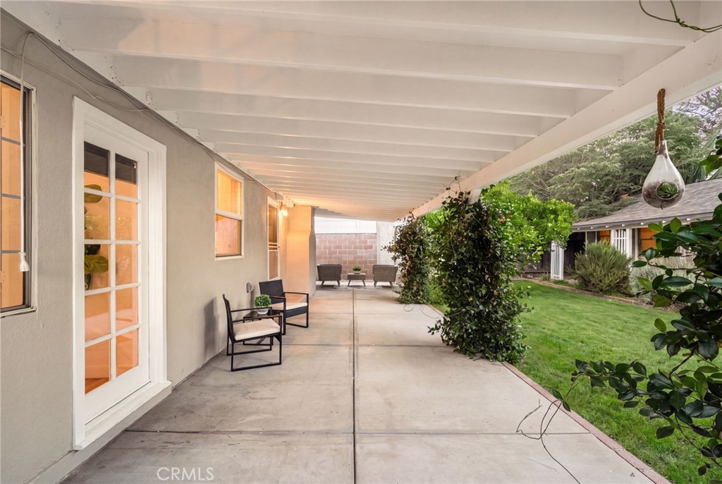 504 N Reese Place