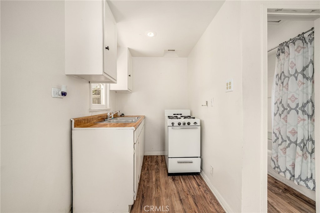 504 N Reese Place