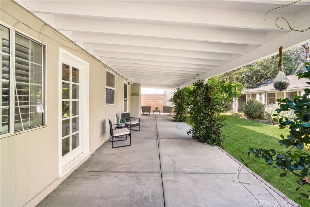 504 N Reese Place