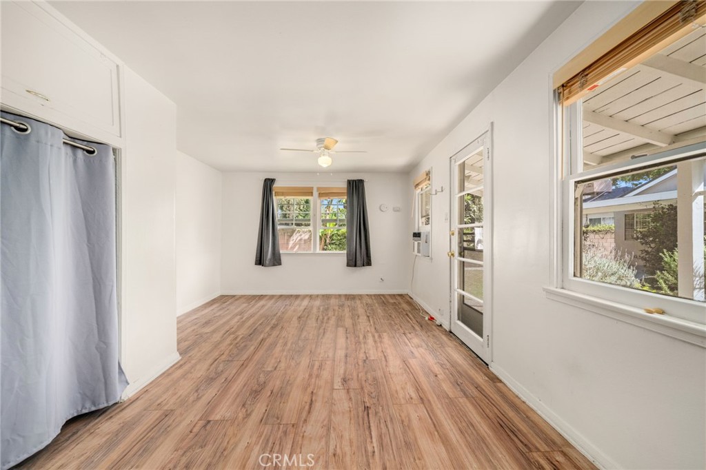 504 N Reese Place
