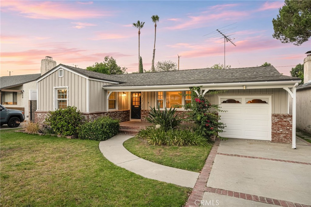 504 N Reese Place