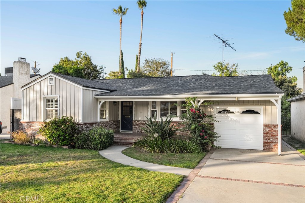 504 N Reese Place
